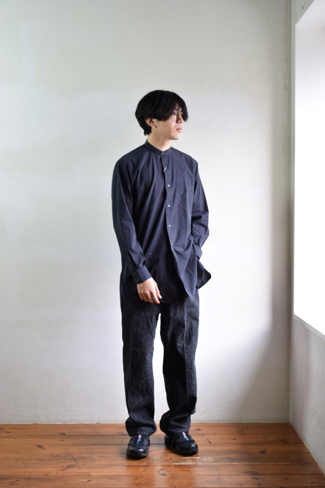 8,930円COMOLI “コモリ” 22AW バンドカラーシャツ サイズ2