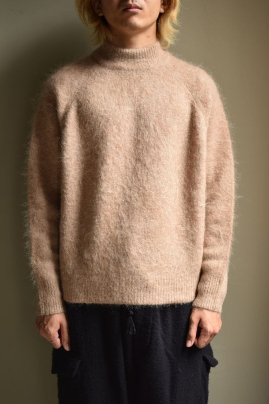 crepuscule (クレプスキュール) Mohair Alpaca Moc Neck L/S [Beige]